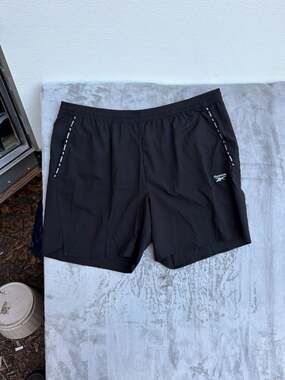 Reebok Men's XXL Black Everyday Active 7 Inch Woven Athletic Shorts